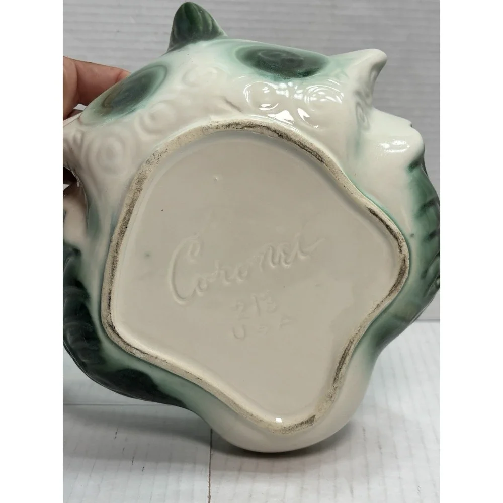 Hull Pottery Company vintage hull